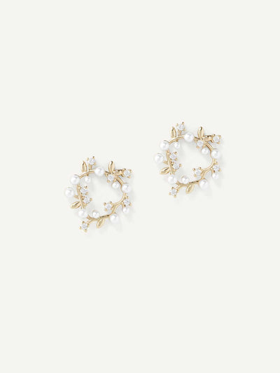 O&P Pearl Gold Wreath Studs