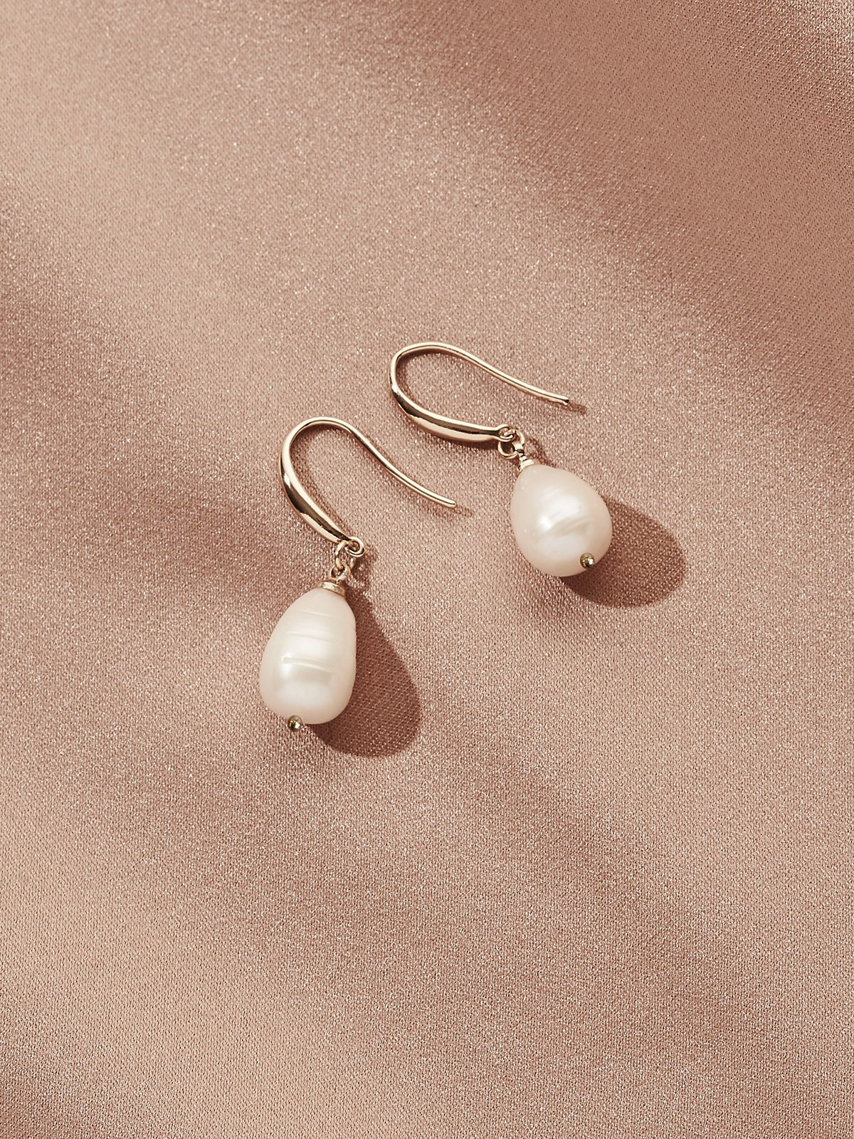 Olive & Piper Prado Freshwater Pearl Drop Earrings