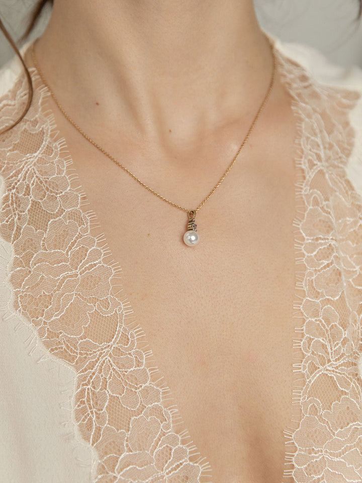 Olive & Piper Vienna Pendant Necklace 